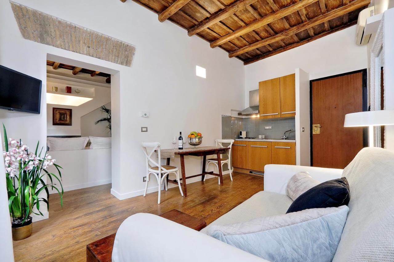 Flatinrome Boutique Navona Apartment Bagian luar foto